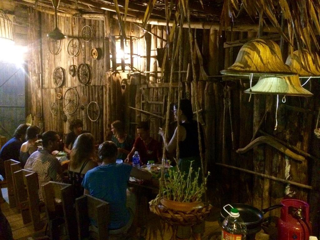 Nguyen Shack - Phong Nha Central Town Buitenkant foto
